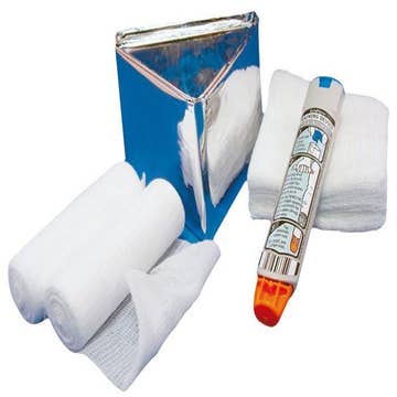 FIRST AID TRAINING KIT